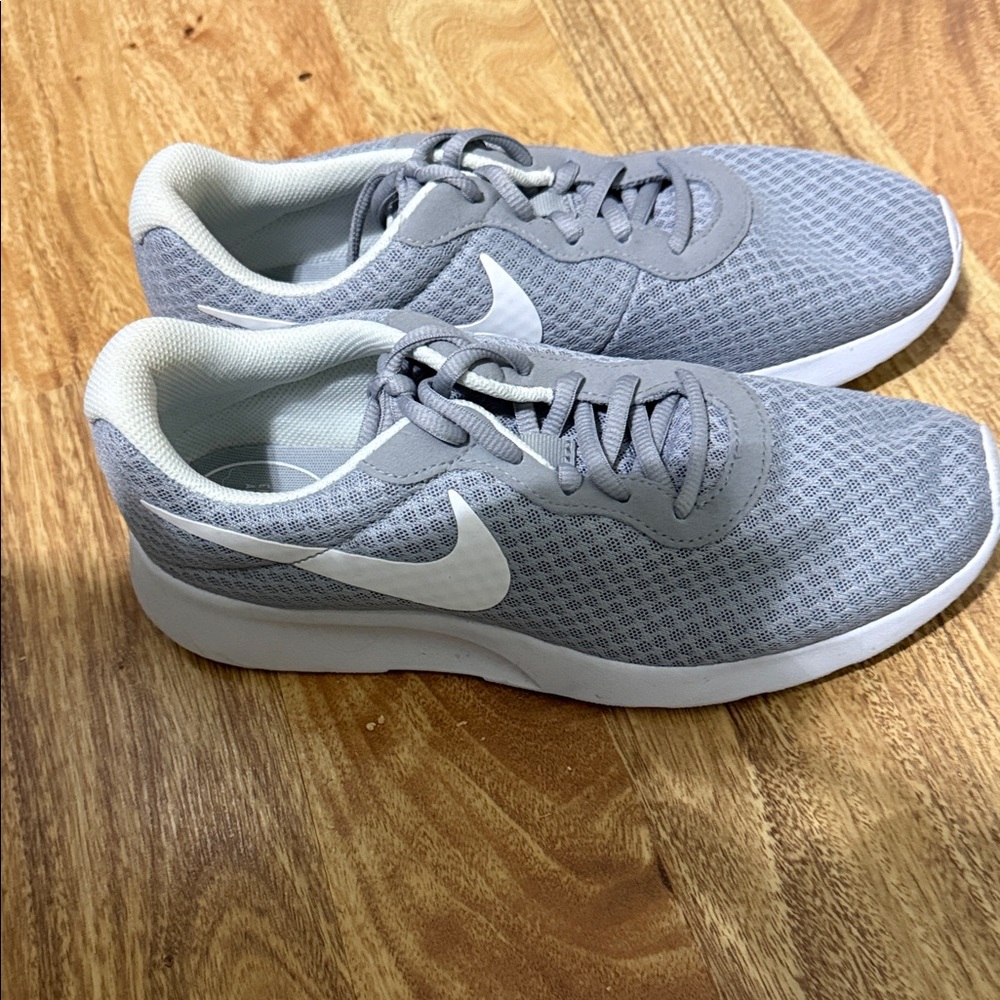 Nike Light Gray Mesh Sneakers